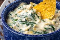 Gourmet Creamy Spinach Artichoke Dip